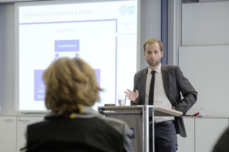Dr. Johannes Keil thematisiert die "Feminisierung" des Lehrberufs