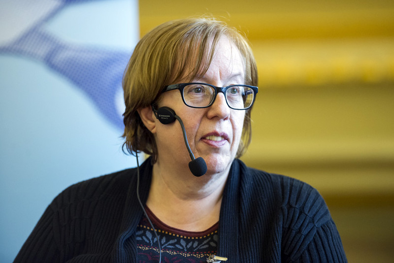 Sabine Falkensteiner in der Podiumsdiskussion