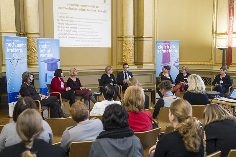 Blick auf die Podiumsdiskussion